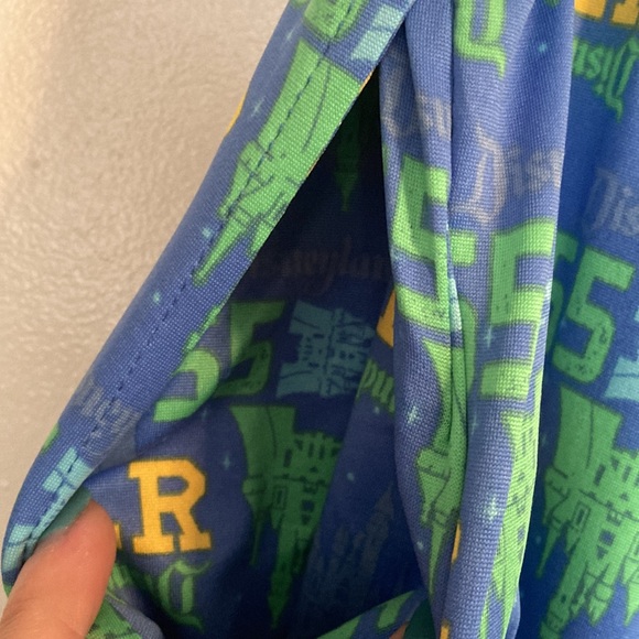 🧡🧡 Disneyland Resort Pajama Pants (size M) NWT - Picture 6 of 8